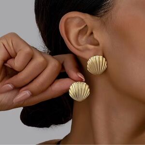 Gold Shell Stud Earrings - Women Jewelry